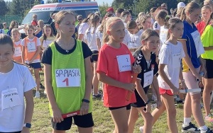Indywidualne i drużynowe Mistrzostwa Powiatowego Zrzeszenia LZS w Biegach Przełajowych Dzieci i Młodzieży (16)